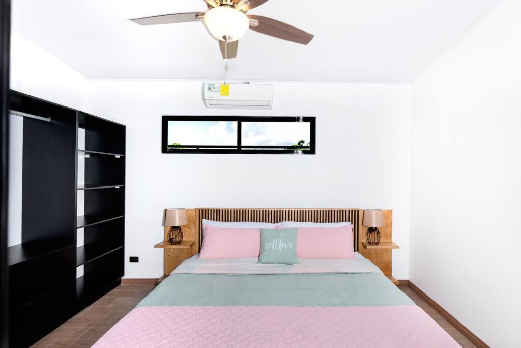 Вилла Casa Coral - Great Location - High Speed Internet Увита Экстерьер фото